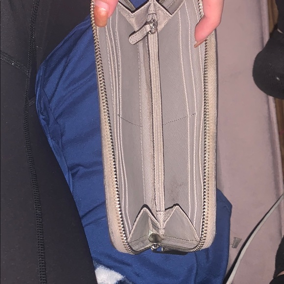 Michael Kors wallet - Picture 6 of 7